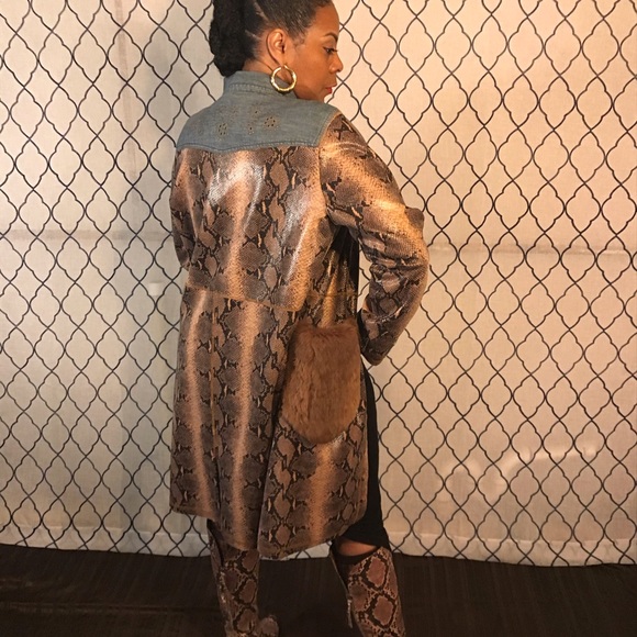Snakeskin duster coat - Picture 2 of 2